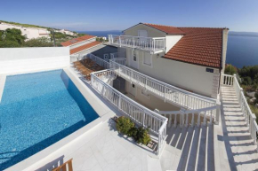 Apartments with a swimming pool Zavode, Omis - 11786